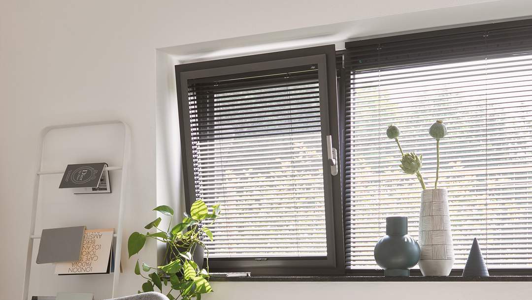 Discover the best blinds for tilt and turn windows